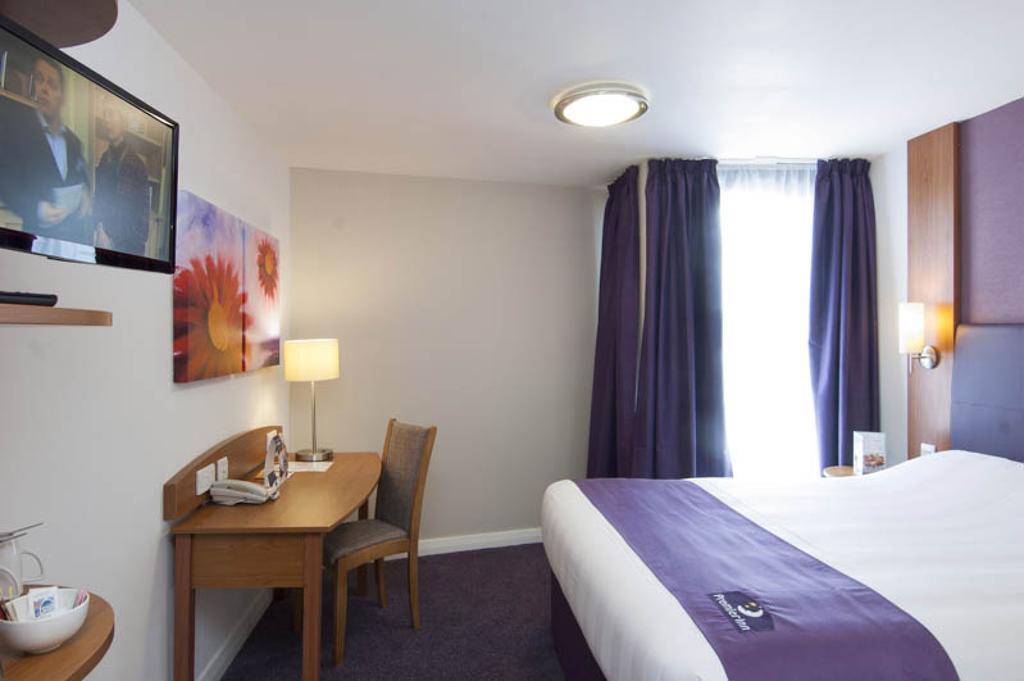 Premier Inn Reading Central חדר תמונה