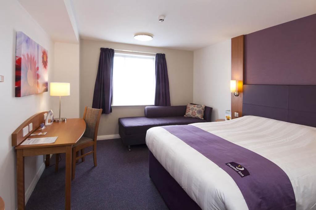 Premier Inn Reading Central מראה חיצוני תמונה