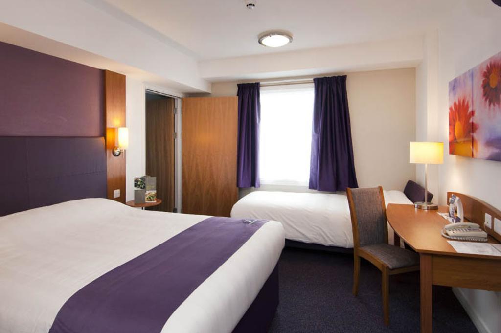 Premier Inn Reading Central חדר תמונה