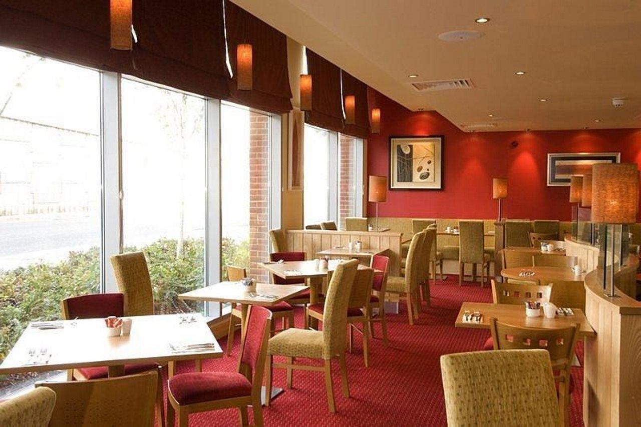 Premier Inn Reading Central מראה חיצוני תמונה